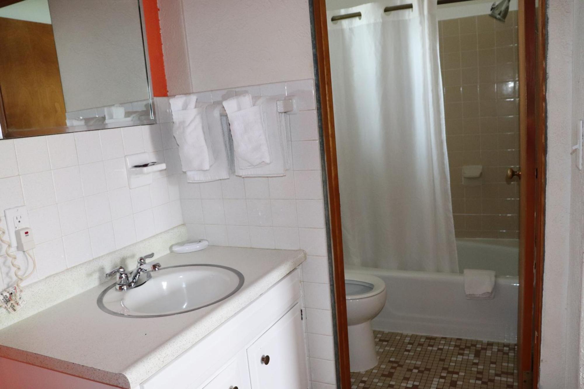 Best Nights Inn - Sparta Ngoại thất bức ảnh